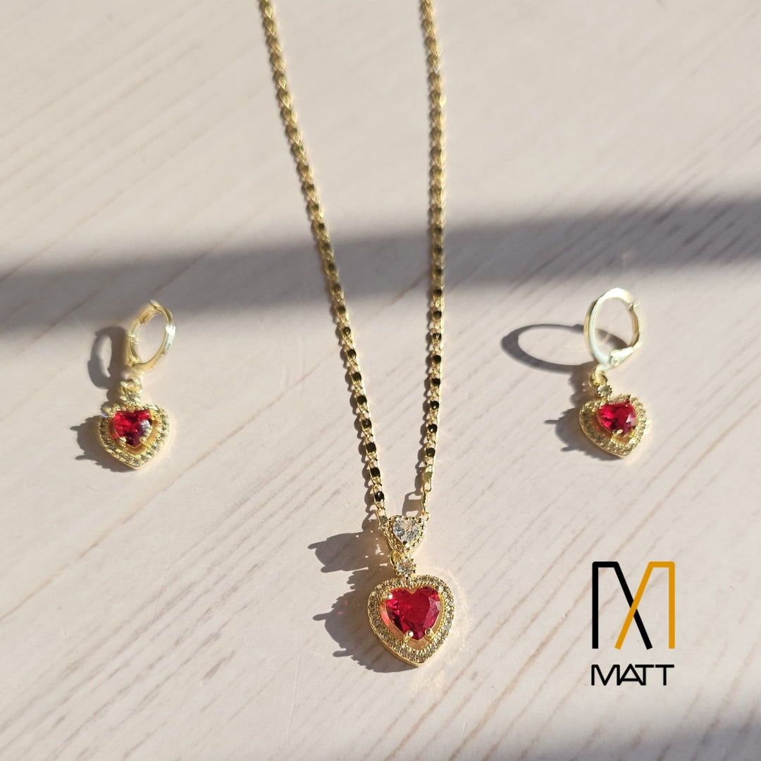 SET PREMIUM CORAZÓN DE FUEGO CADENA Y ARITOS
