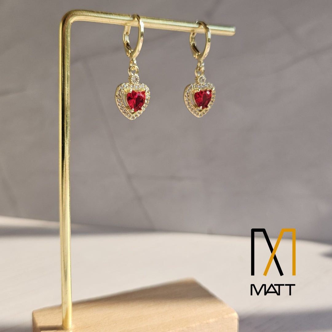SET PREMIUM CORAZÓN DE FUEGO CADENA Y ARITOS