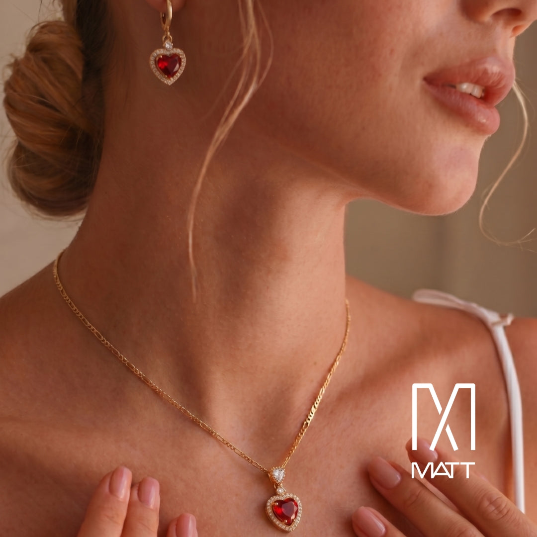 SET PREMIUM CORAZÓN DE FUEGO CADENA Y ARITOS